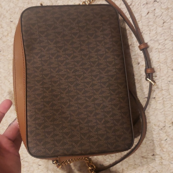 MICHAEL KORS PURSE - Picture 4 of 5